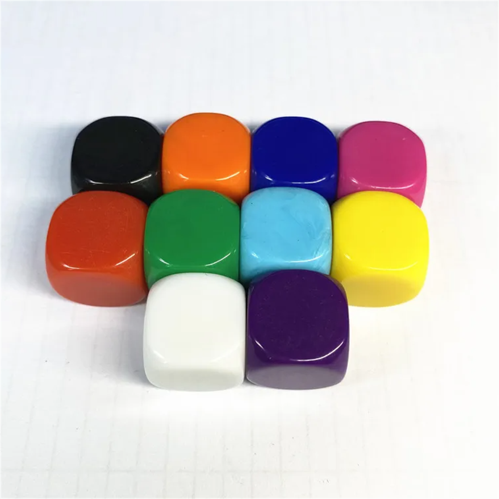 Dés vierges multicolores en ac - Board Game Loop avis et prix