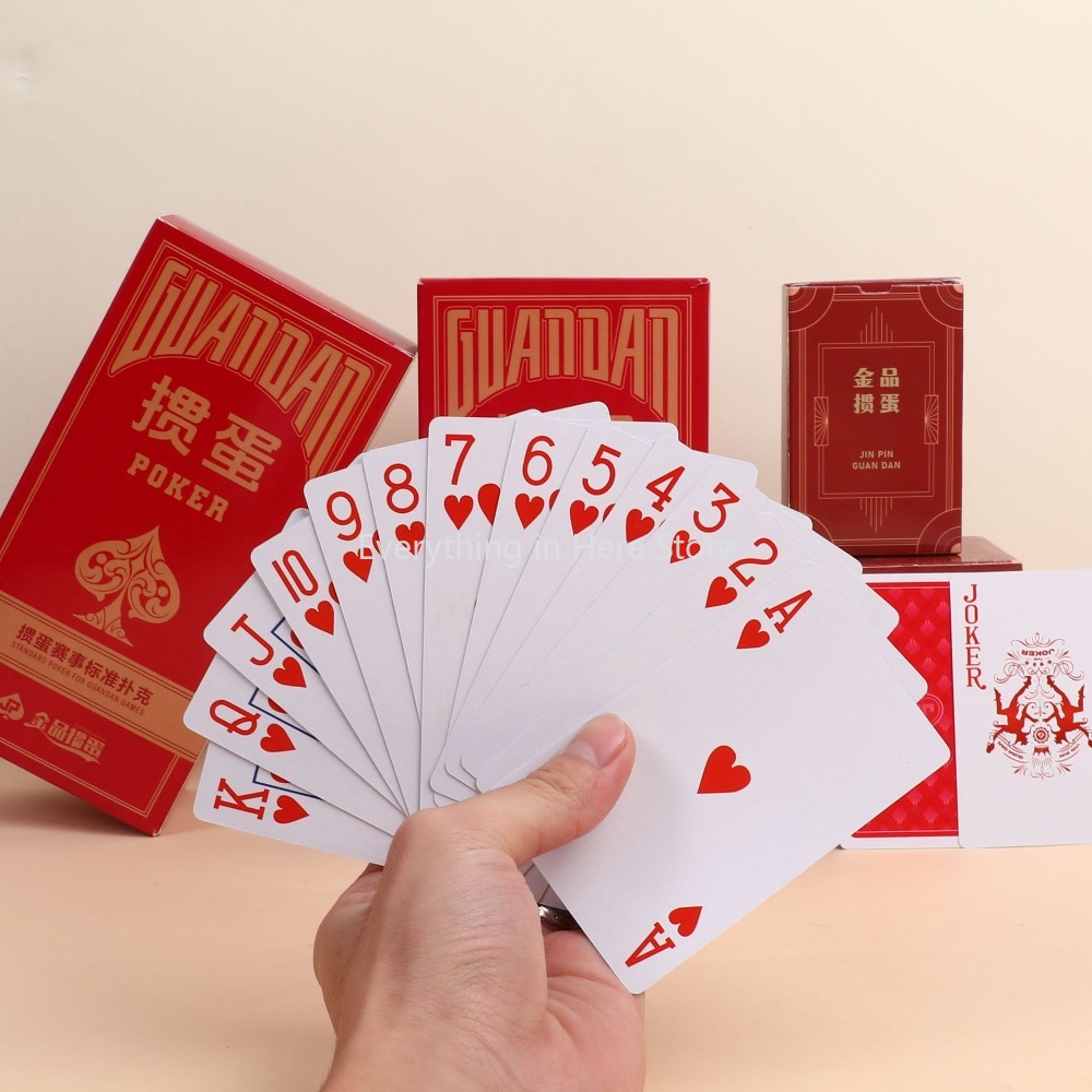 Cartes de Poker plus épaisses  - Board Game Hotel avis et prix