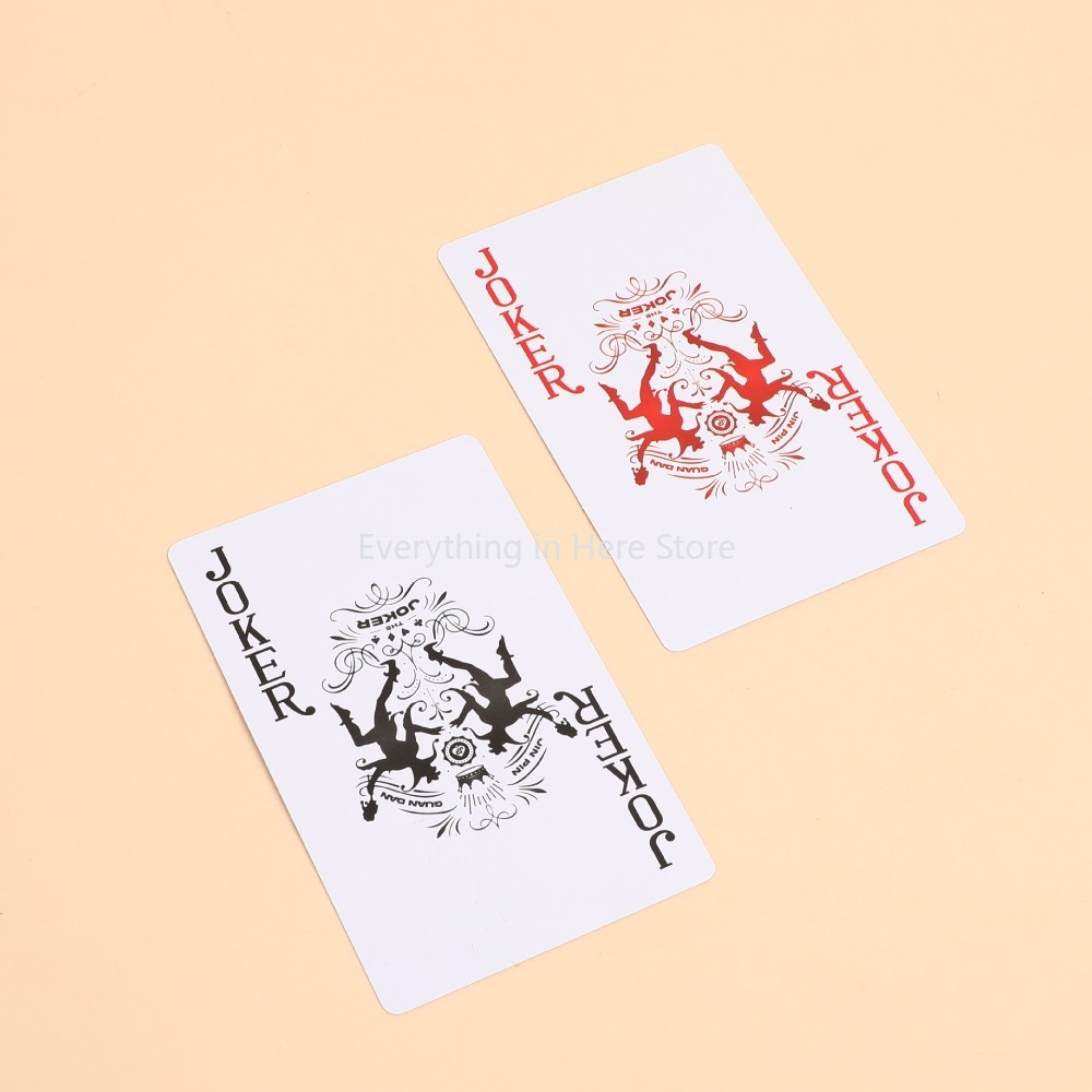 Cartes de Poker plus épaisses  - Board Game Hotel avis et prix