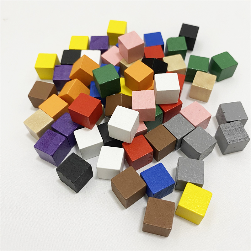 Cubes de dés en bois colorés d - Board Game Loop avis et prix