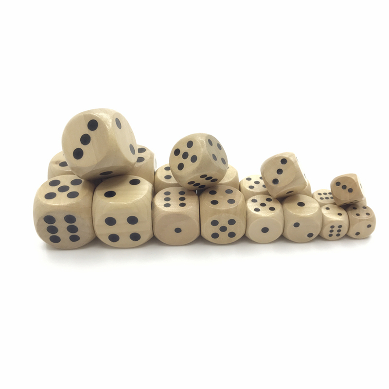 Lot de 10 jeux de dés en bois  - Board Game Loop avis et prix
